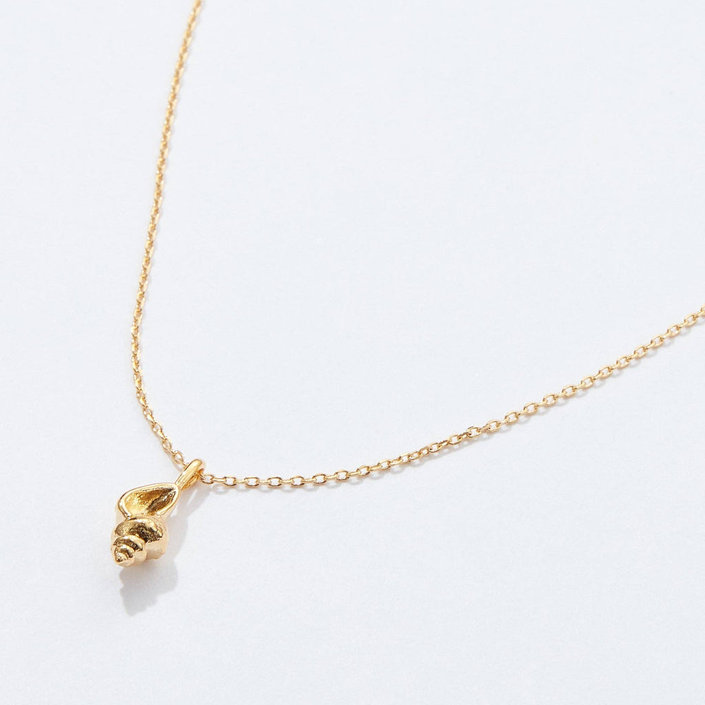 Gold Dipped Sea Snail Pendant Necklace: Gold