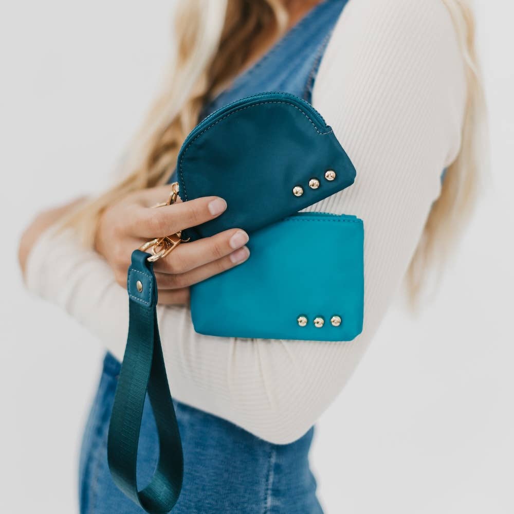 Dolly Dual Pouch Wristlet : Olive/White